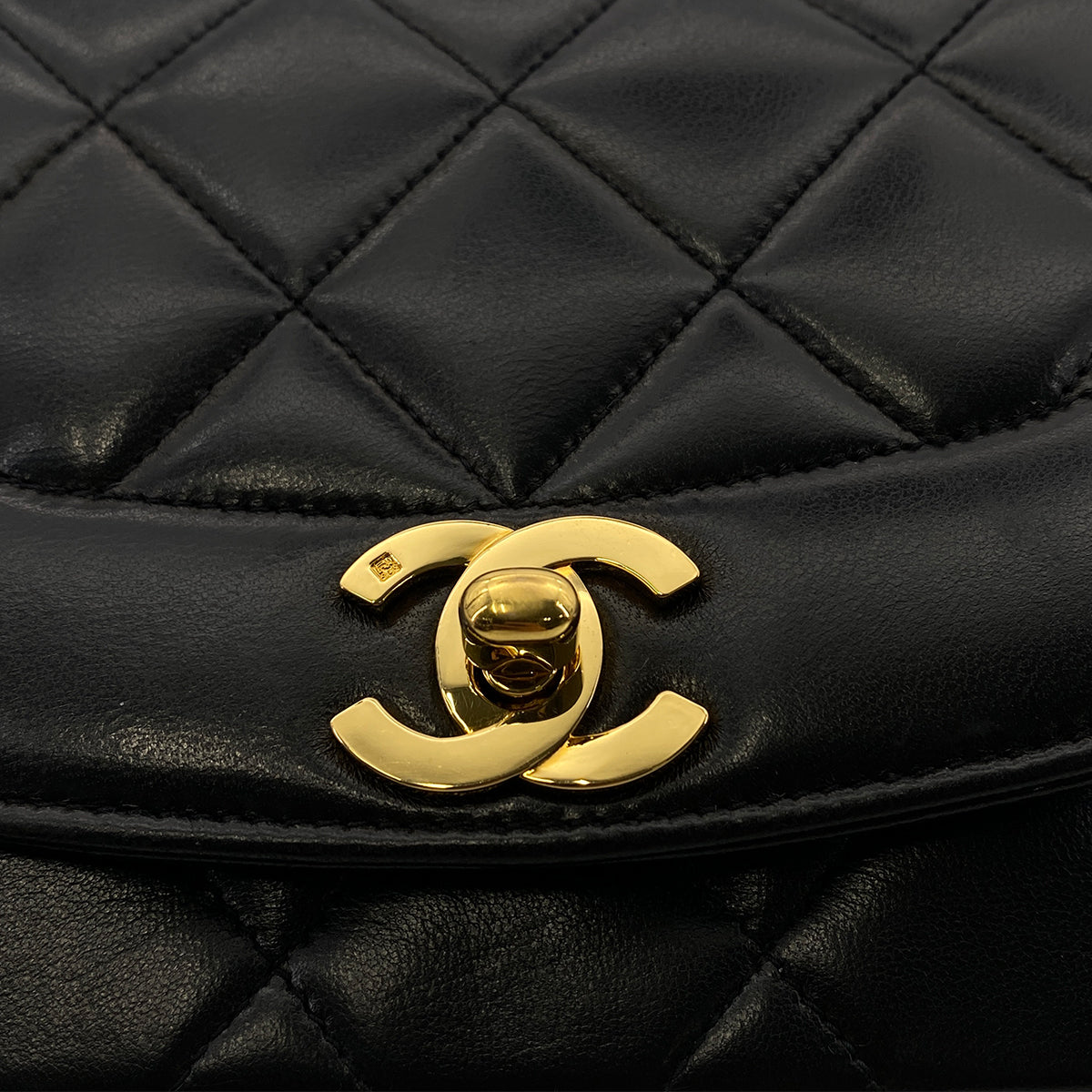CHANEL VINTAGE DIANA SMALL CHAIN SHOULDER BAG BLACK LAMB SKIN 90261807
