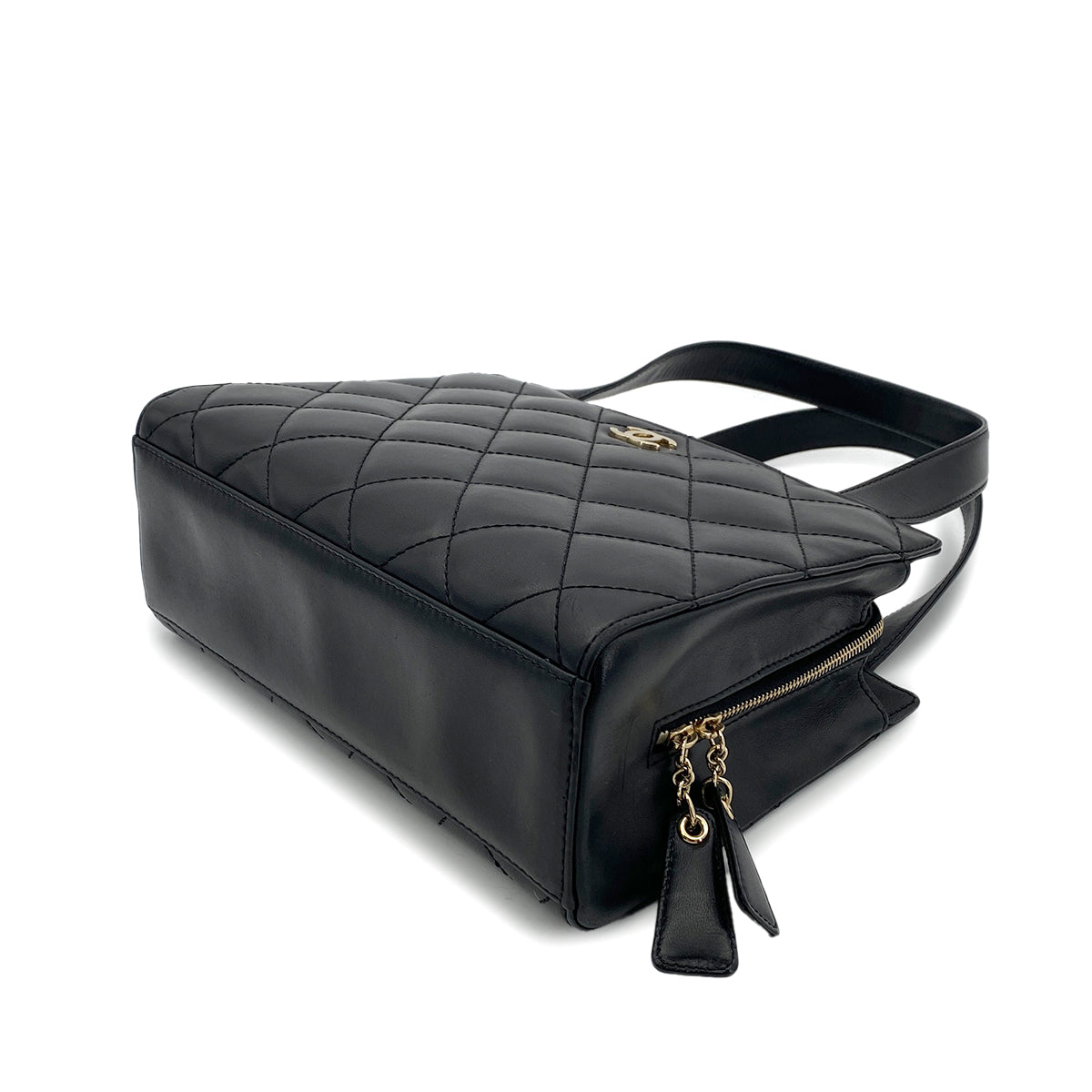 CHANEL VINTAGE MATELASSE HAND BAG BLACK LAMB SKIN 90262309