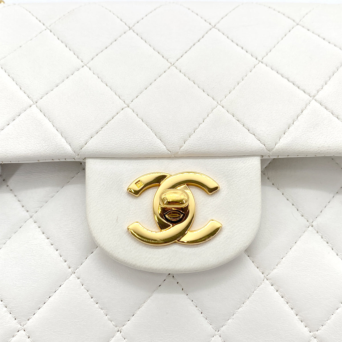 CHANEL VINTAGE CLASSIC FLAP SMALL WHITE LAMB SKIN GHW 90262336