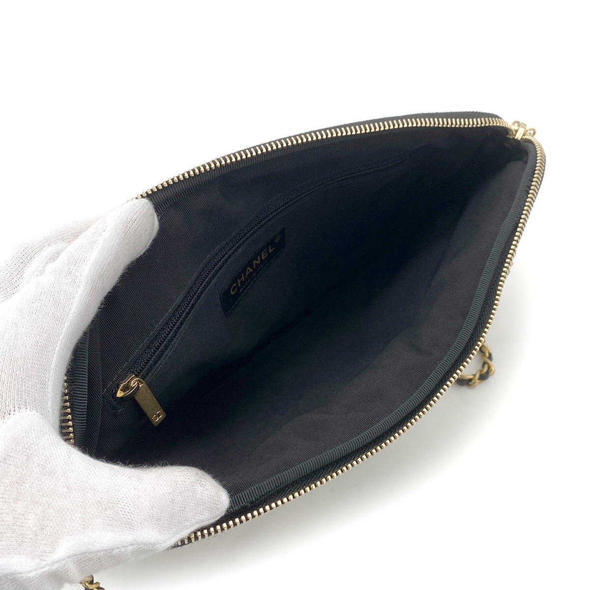 CHANEL GIRL COCOBUTTON CHAIN SHOULDER BAG BYCOLOR WHITE BLACK LAMB SKIN 90262379