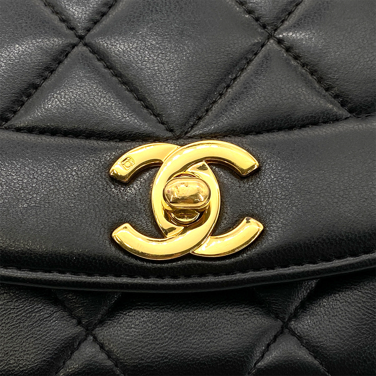 CHANEL VINTAGE DIANA SMALL CHAIN SHOULDER BAG BLACK LAMB SKIN 90263297