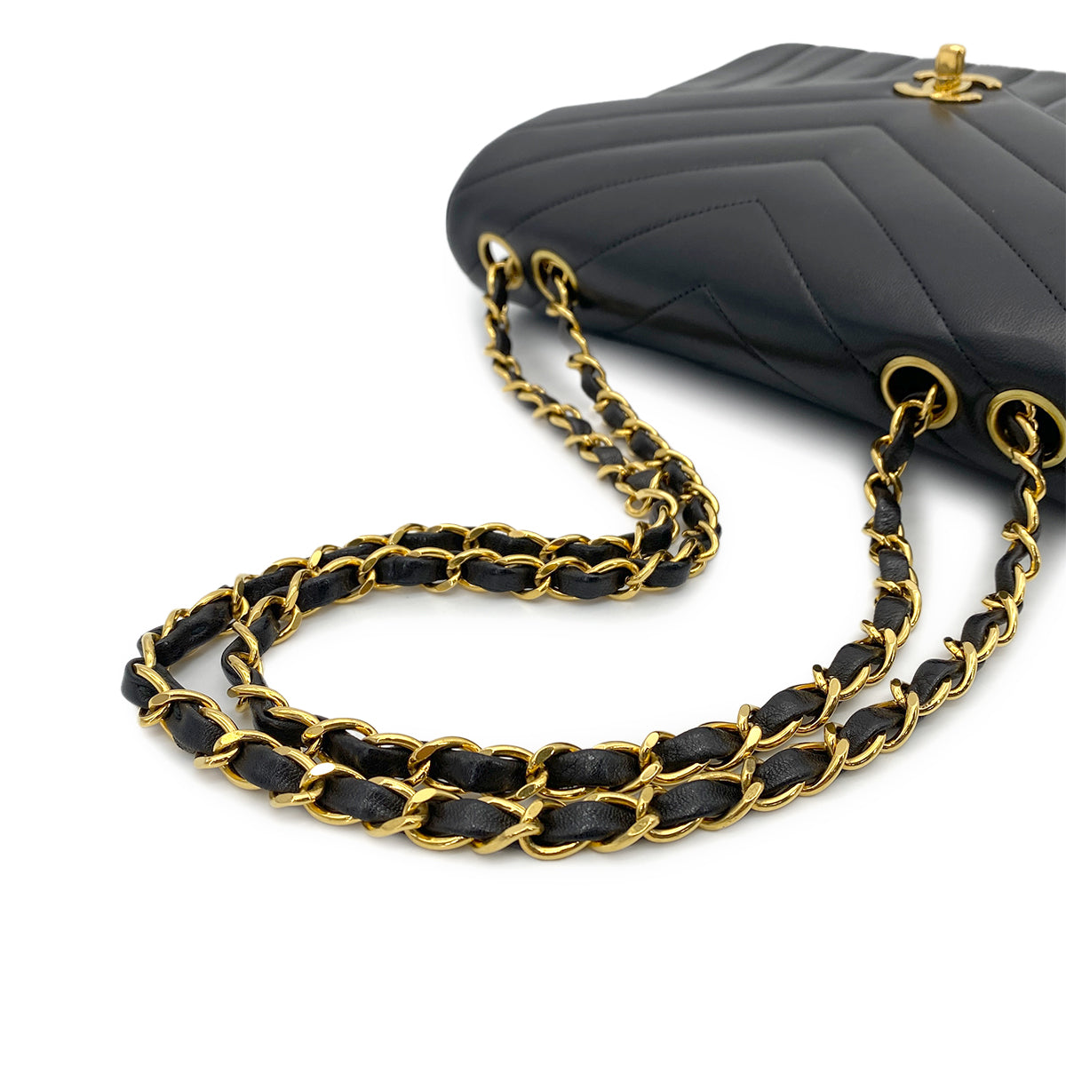 CHANEL VINTAGE CHEVRON CHAIN SHOULDER BAG BLACK LAMB SKIN 90263352