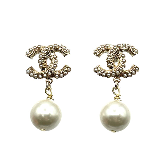 CHANEL EARRINGS COCO MARK SWING FAUX PEARL A23S 90263642