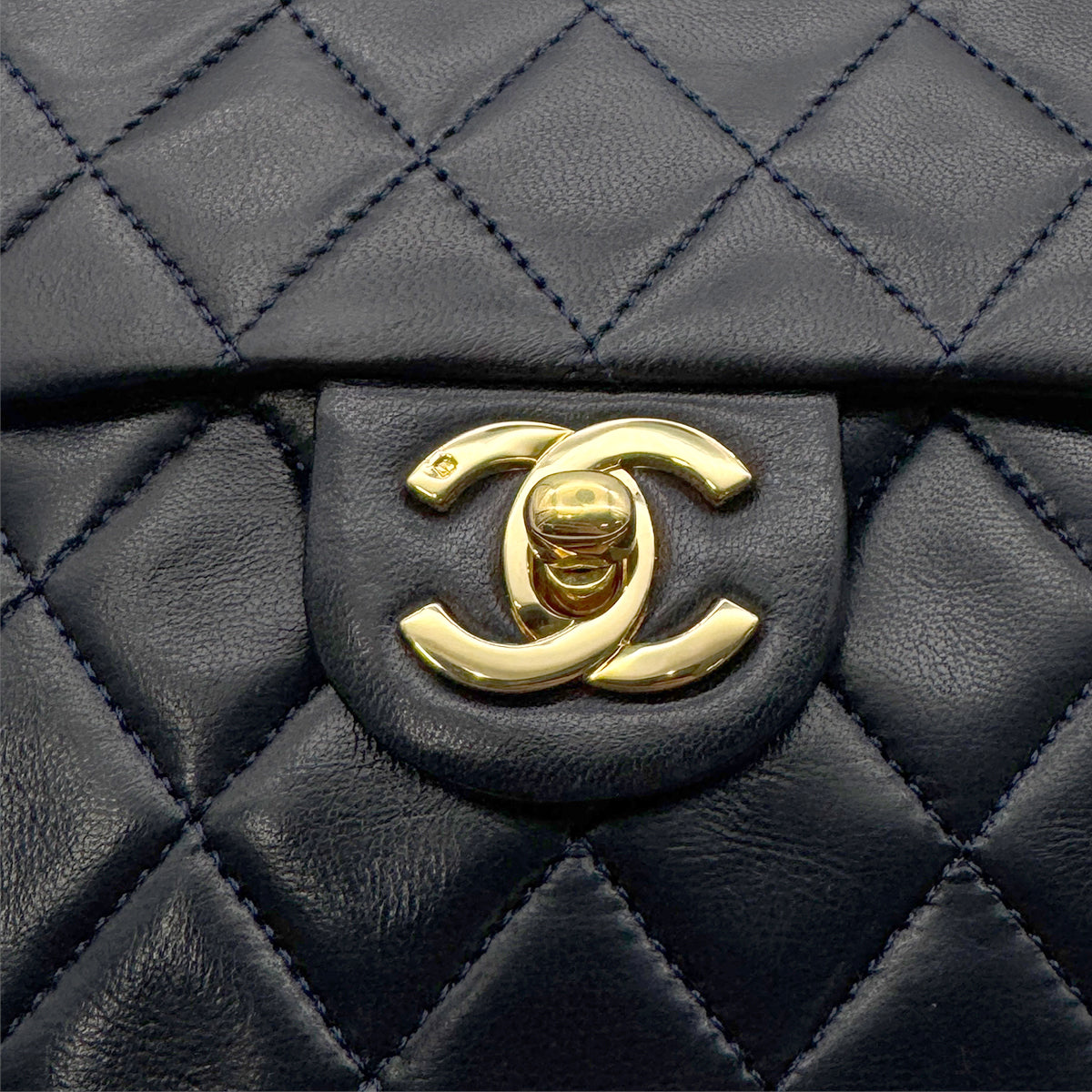 CHANEL VINTAGE MINI SQUARE 17 CHAIN SHOULDER BAG NAVY LAMB SKIN 90265307