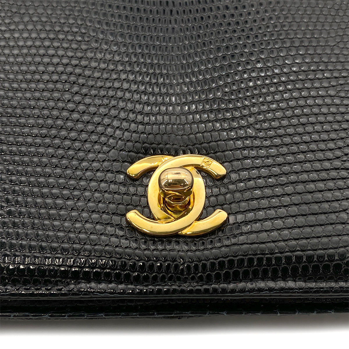 CHANEL VINTAGE CHAIN SHOULDER BAG BLACK LIZARD 90265313