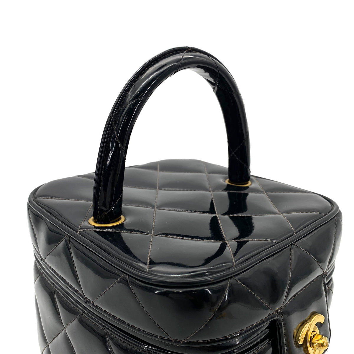 CHANEL VINTAGE VANITY HEART MIRROR HAND BAG BLACK ENAMEL 90265414