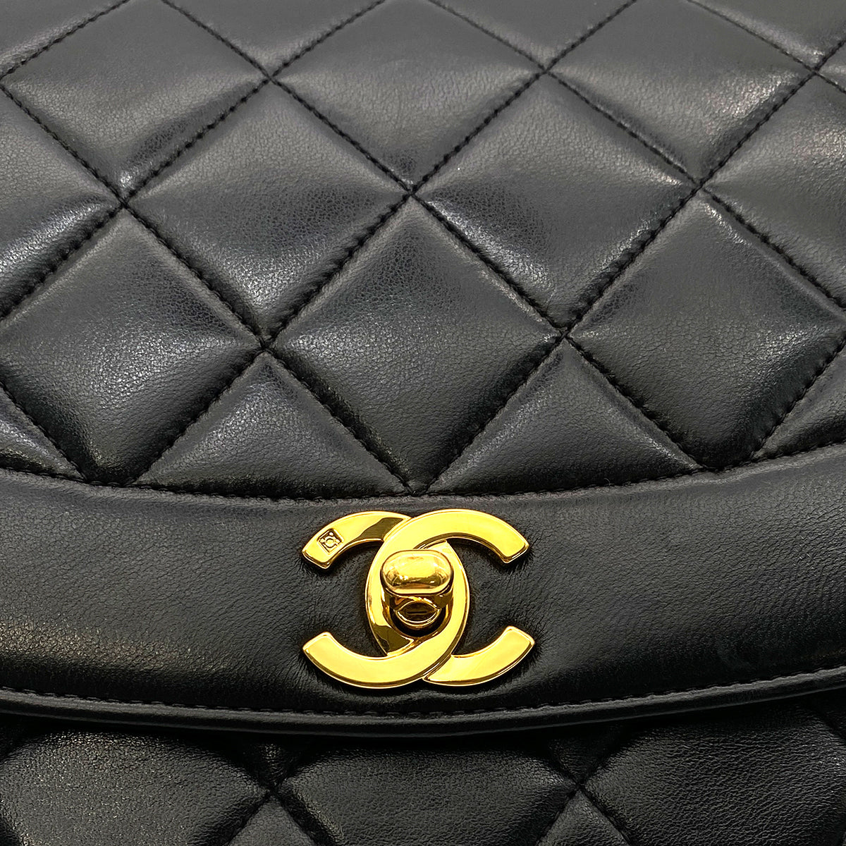 CHANEL VINTAGE DIANA MEDIUM CHAIN SHOULDER BAG BLACK LAMB SKIN 90265886