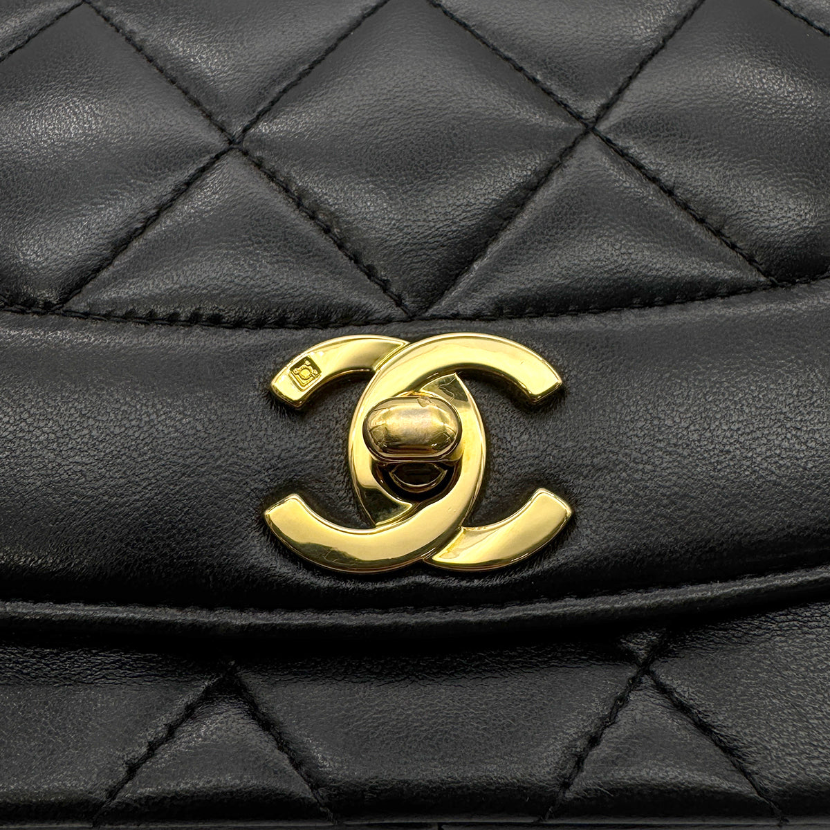 CHANEL VINTAGE DIANA MEDIUM CHAIN SHOULDER BAG BLACK LAMB SKIN 90266245