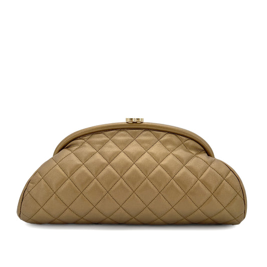 CHANEL VINTAGE MATELASSE CLUTCH BAG GOLD LAMB SKIN 90267384