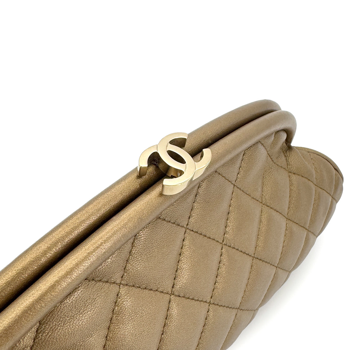 CHANEL VINTAGE MATELASSE CLUTCH BAG GOLD LAMB SKIN 90267384