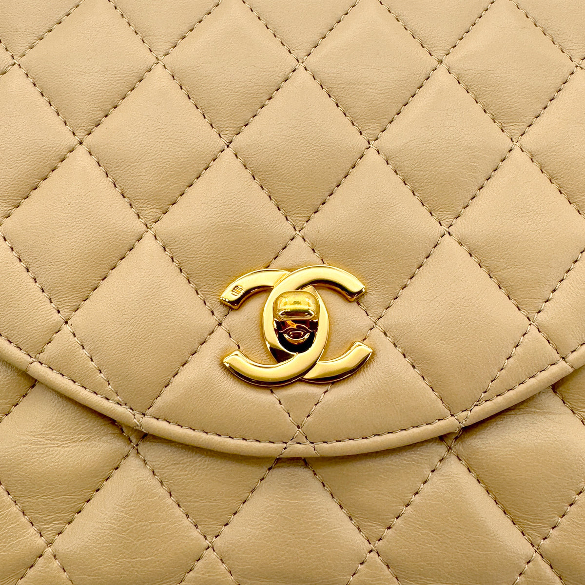CHANEL VINTAGE HALF MOON CHAIN SHOULDER BAG BEIGE LAMB SKIN 90267440