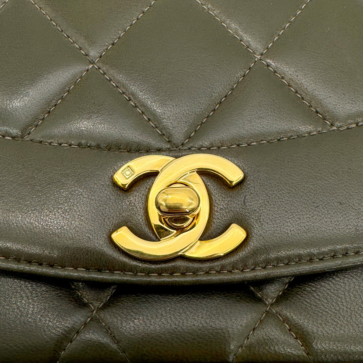 CHANEL VINTAGE DIANA SMALL CHAIN SHOULDER BAG KAHKI LAMB SKIN 90267445