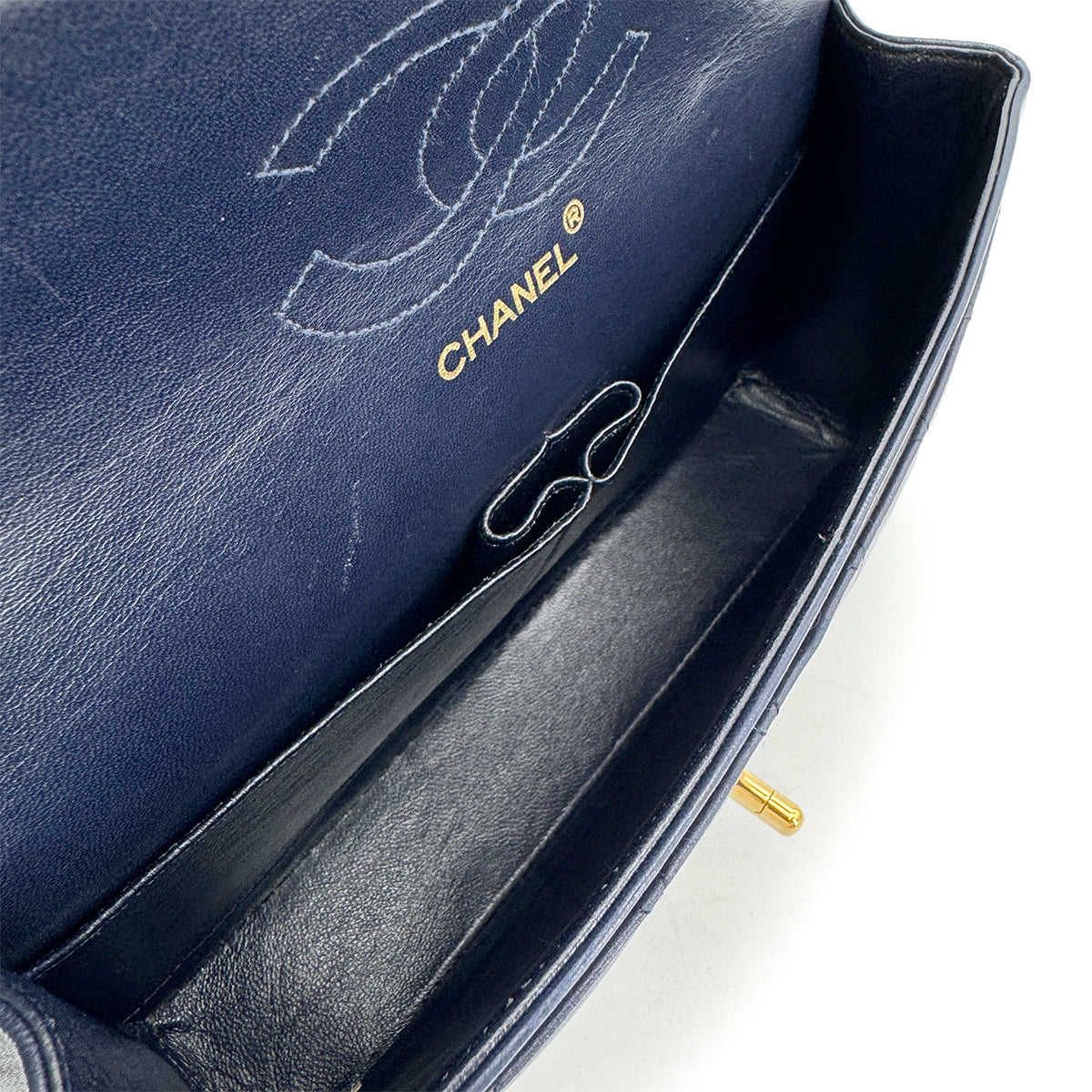 CHANEL VINTAGE MATELASSE CHAIN SHOULDER BAG NAVY LAMB SKIN 90267448