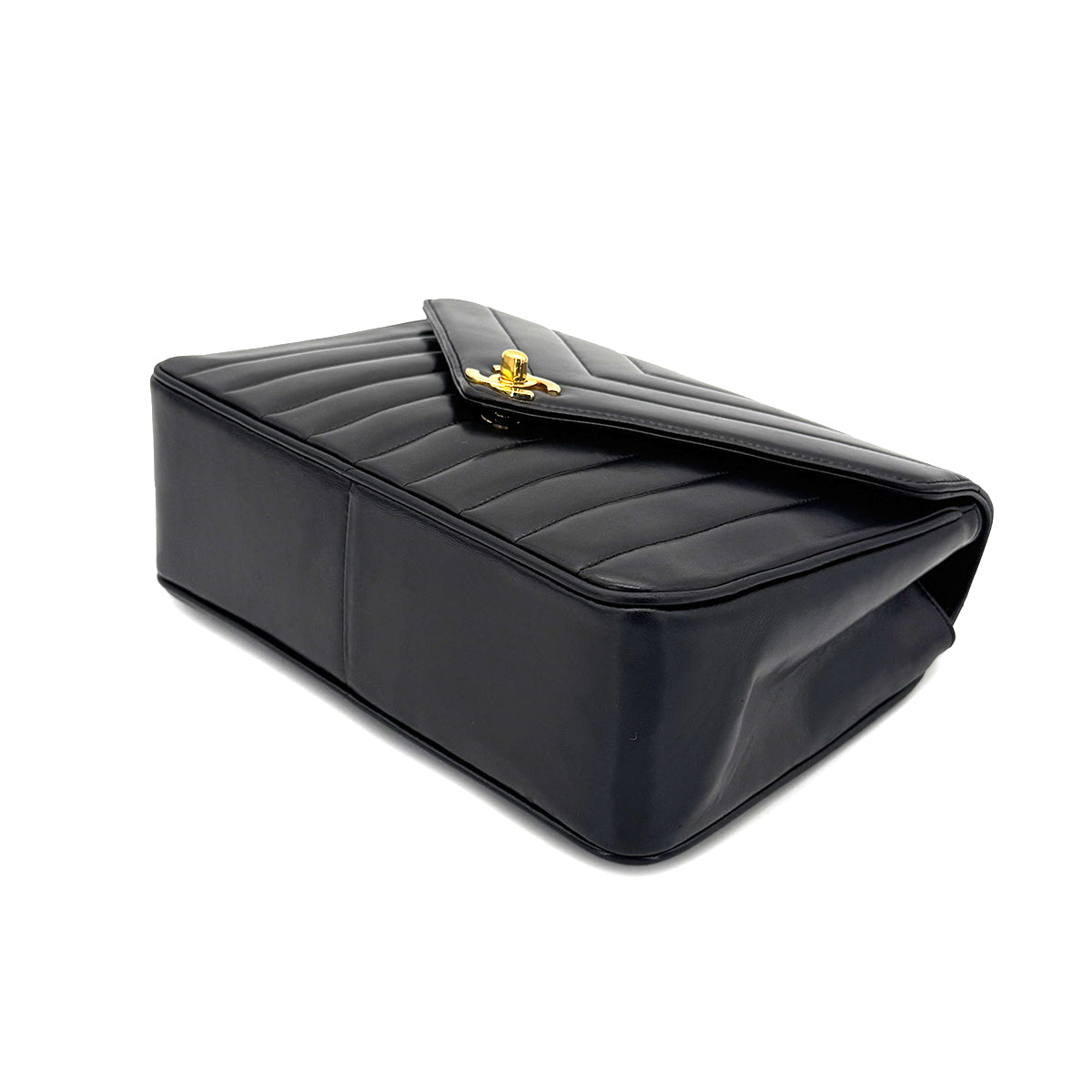 CHANEL VINTAGE V STITCH BLACK CHAIN SHOULDER BAG LAMB SKIN 90267778