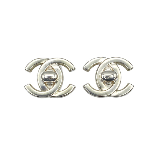CHANEL VINTAGE EARRINGS TURN LOCK ACCESSORY 96P 90267792