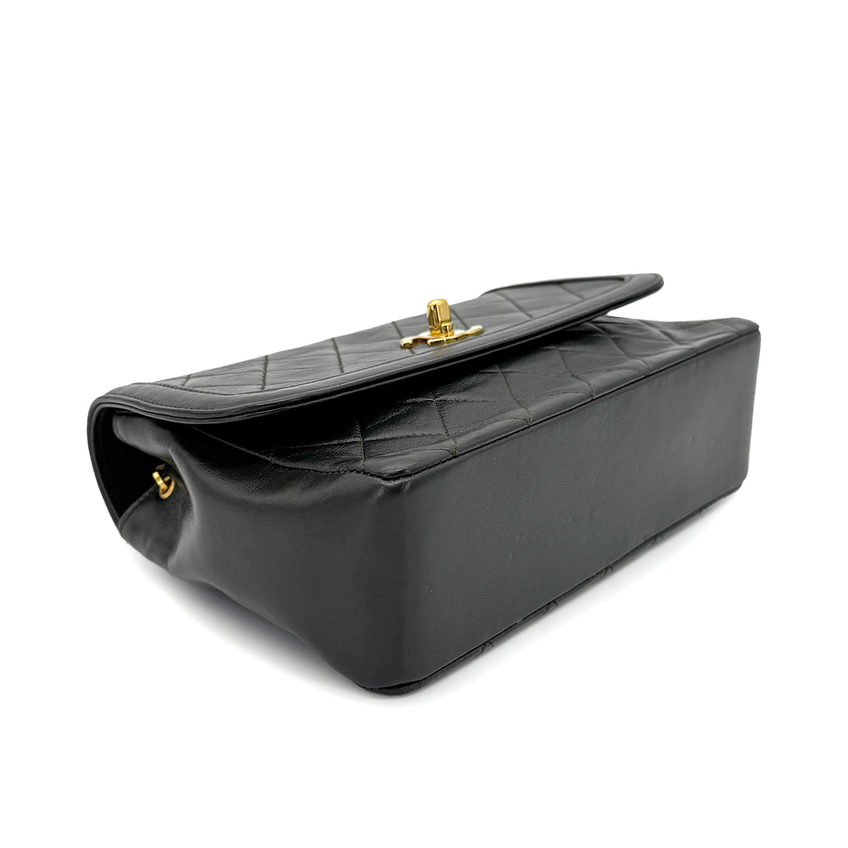 CHANEL VINTAGE MATELASSE CHAIN SHOULDER BAG KAHKI LAMB SKIN 90268184