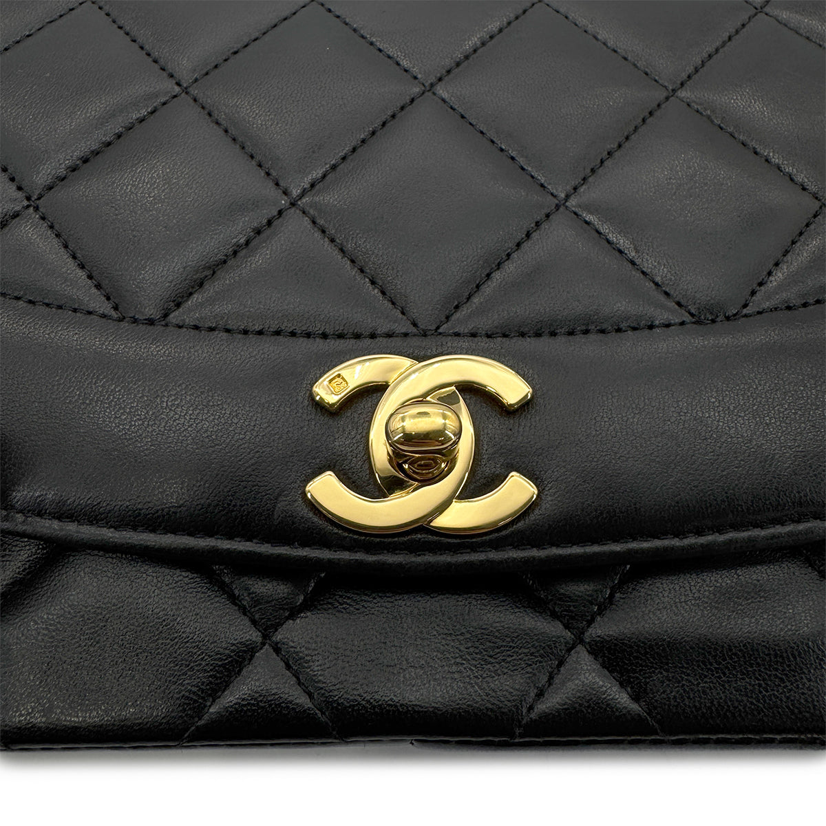 CHANEL VINTAGE DIANA MEDIUM CHAIN SHOULDER BAG BLACK LAMB SKIN 90268323