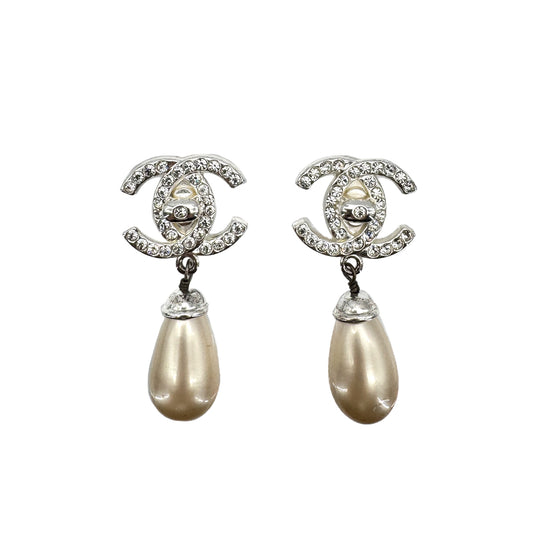 CHANEL VINTAGE EARRINGS RHINESTONE TURN LOCK ACCESSORY 96A 90268775