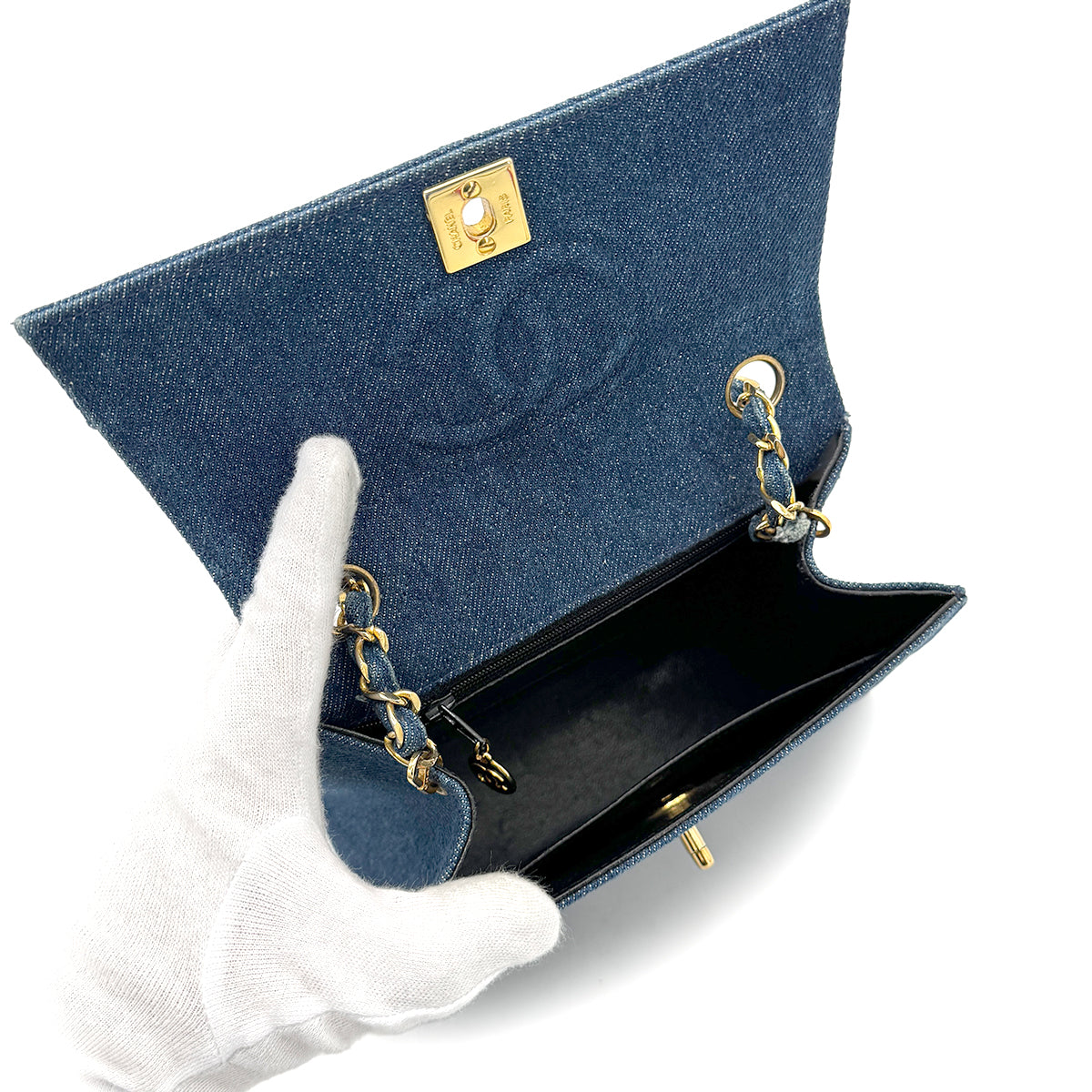 CHANEL VINTAGE MATELASSE SHOULDER BAG BLUE DENIM 90268835