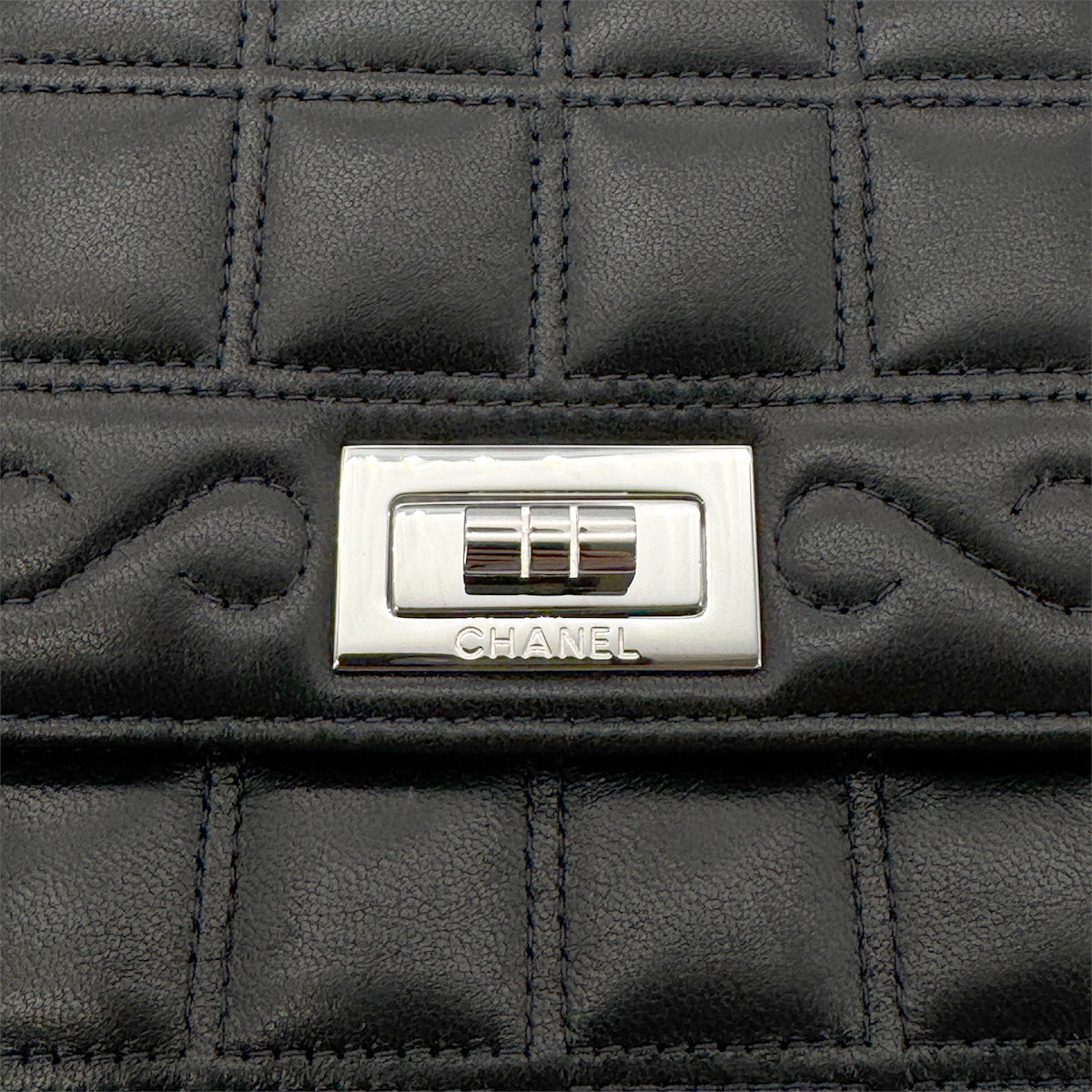 CHANEL VINTAGE 2.55 CHOCOLATE BAR CHAIN SHOULDER BAG BLACK LAMB SKIN 90268882