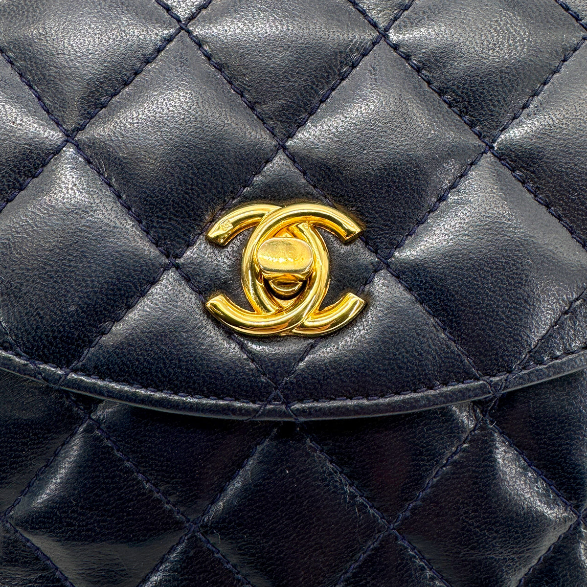 CHANEL VINTAGE CHAIN SHOULDER BAG NAVY LAMB SKIN 90268907
