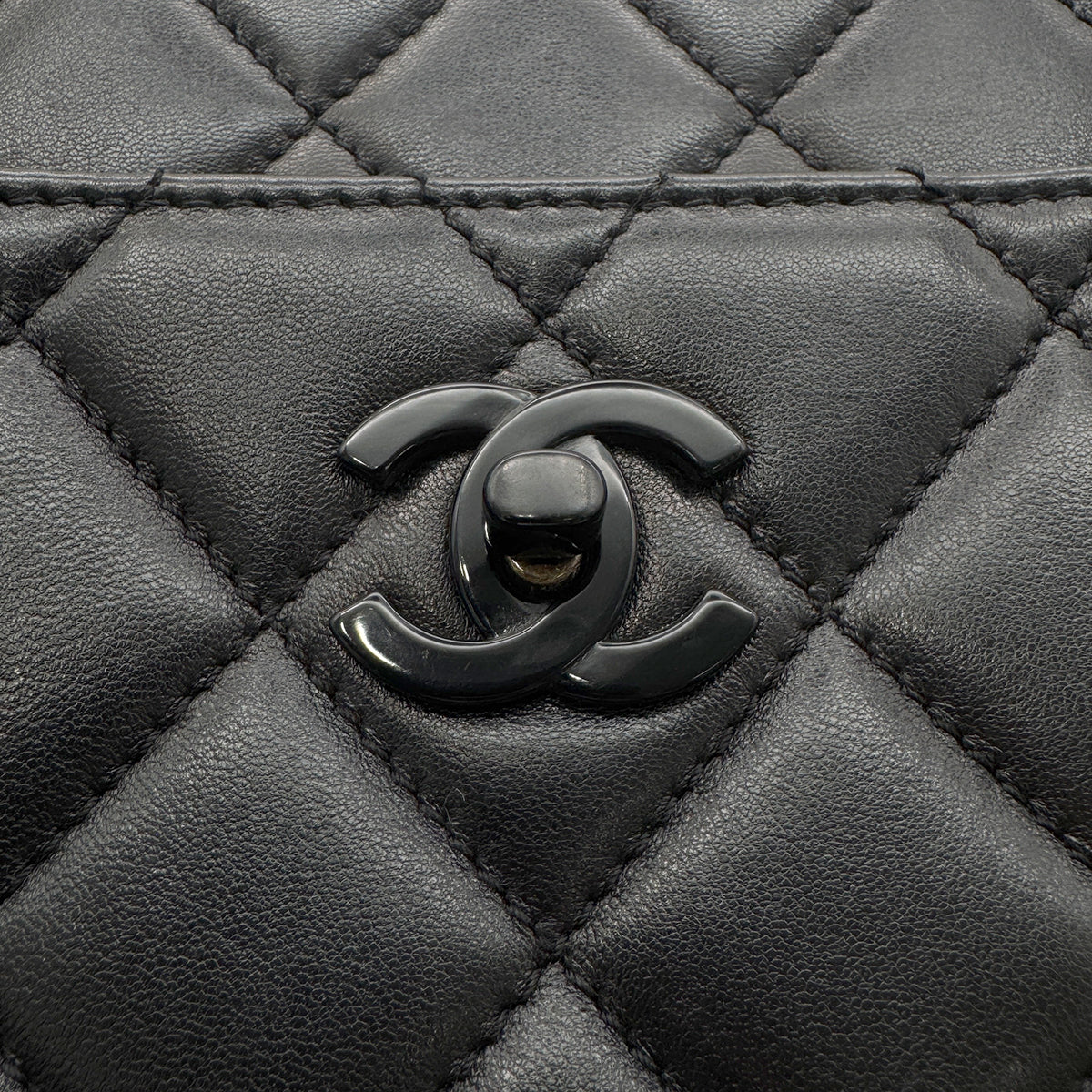 CHANEL VINTAGE PLASTIC CHAIN SHOULDER BAG BLACK 90268909