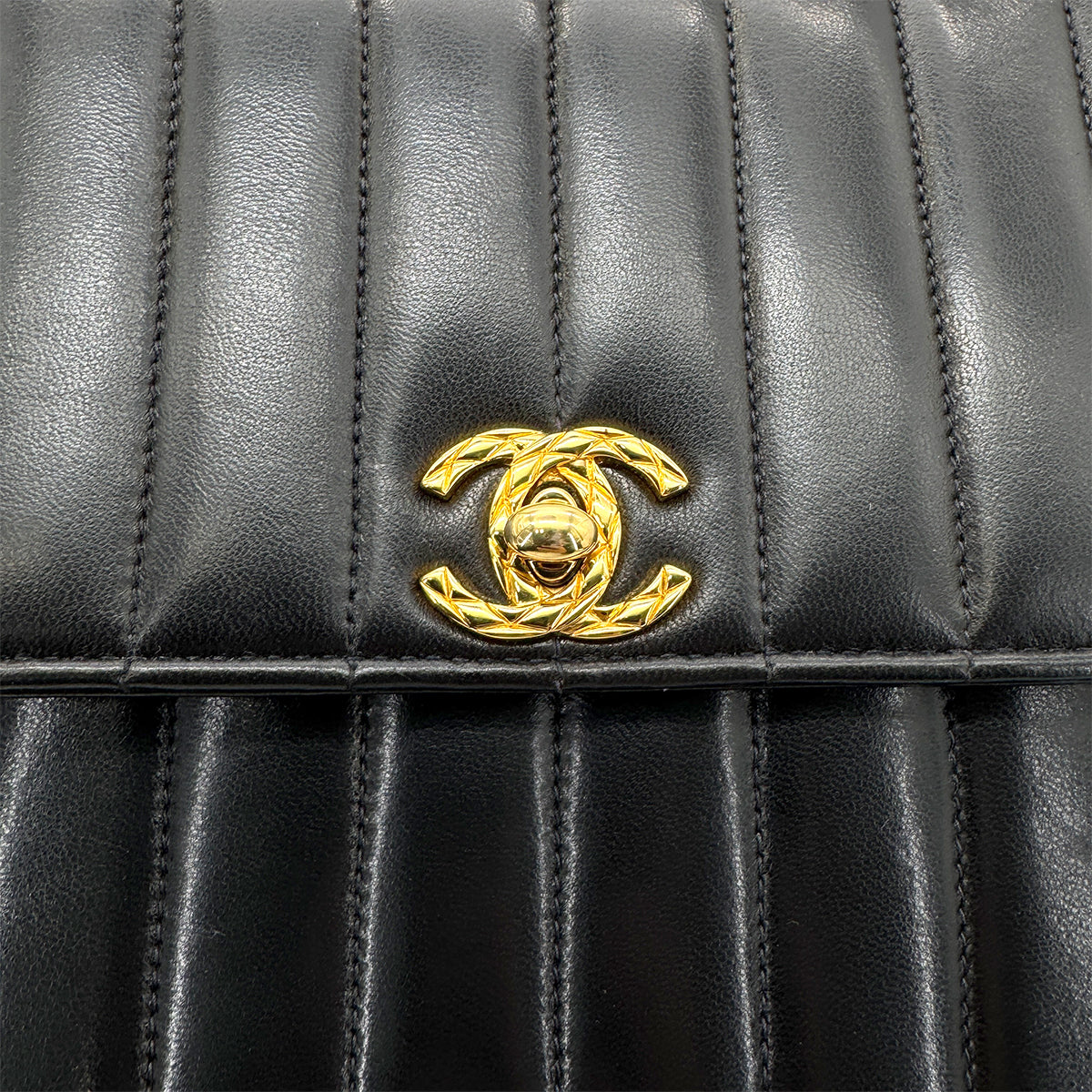 CHANEL VINTAGE MADEMOISELLE BIJOU CHAIN SHOULDER BAG BLACK LAMB SKIN 90269035
