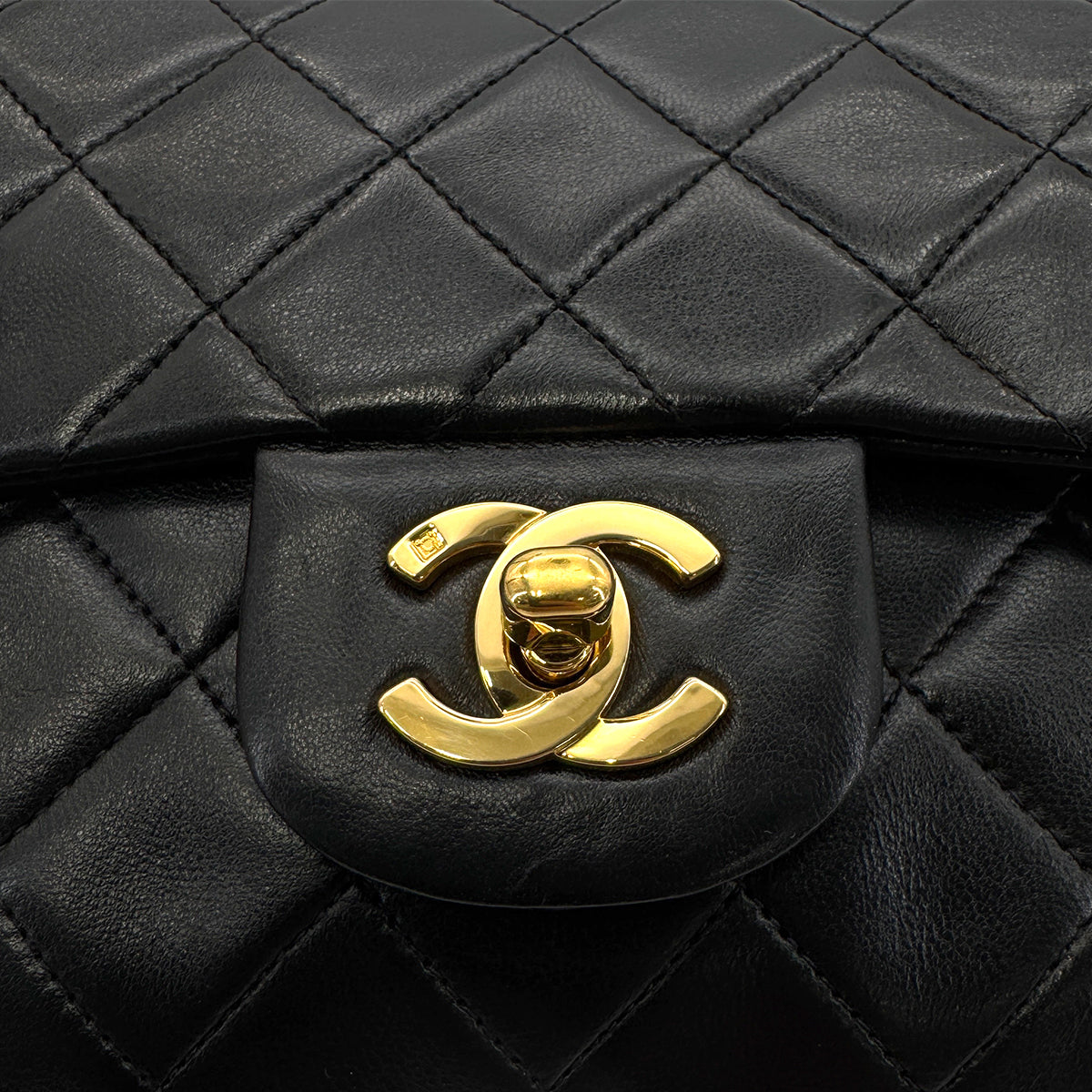 CHANEL VINTAGE CLASSIC FLAP SMALL CHAIN SHOULDER BAG BLACK LAMB SKIN 90269075