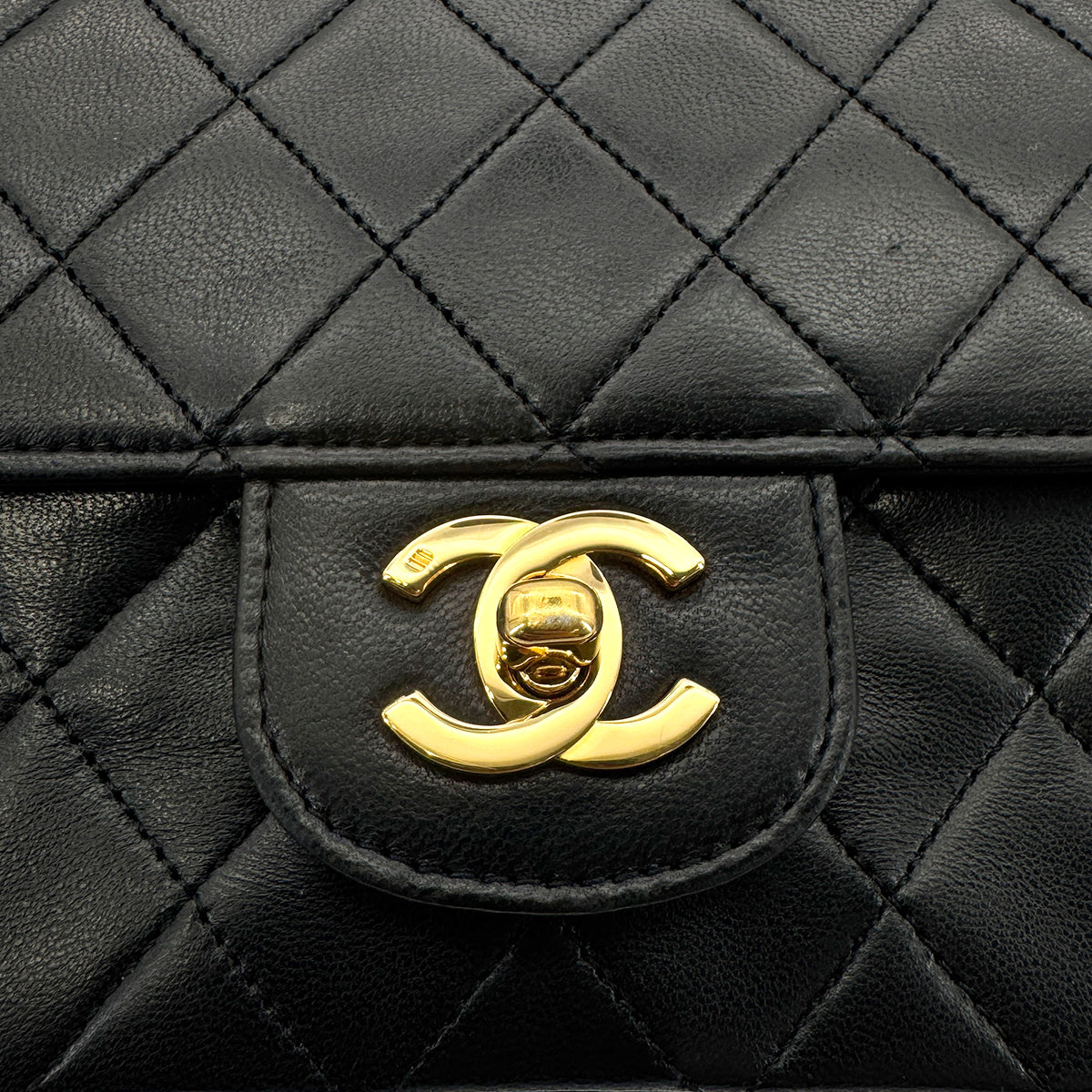 CHANEL VINTAGE MATELASSE CHAIN SHOULDER BAG BLACK LAMB SKIN 90269081