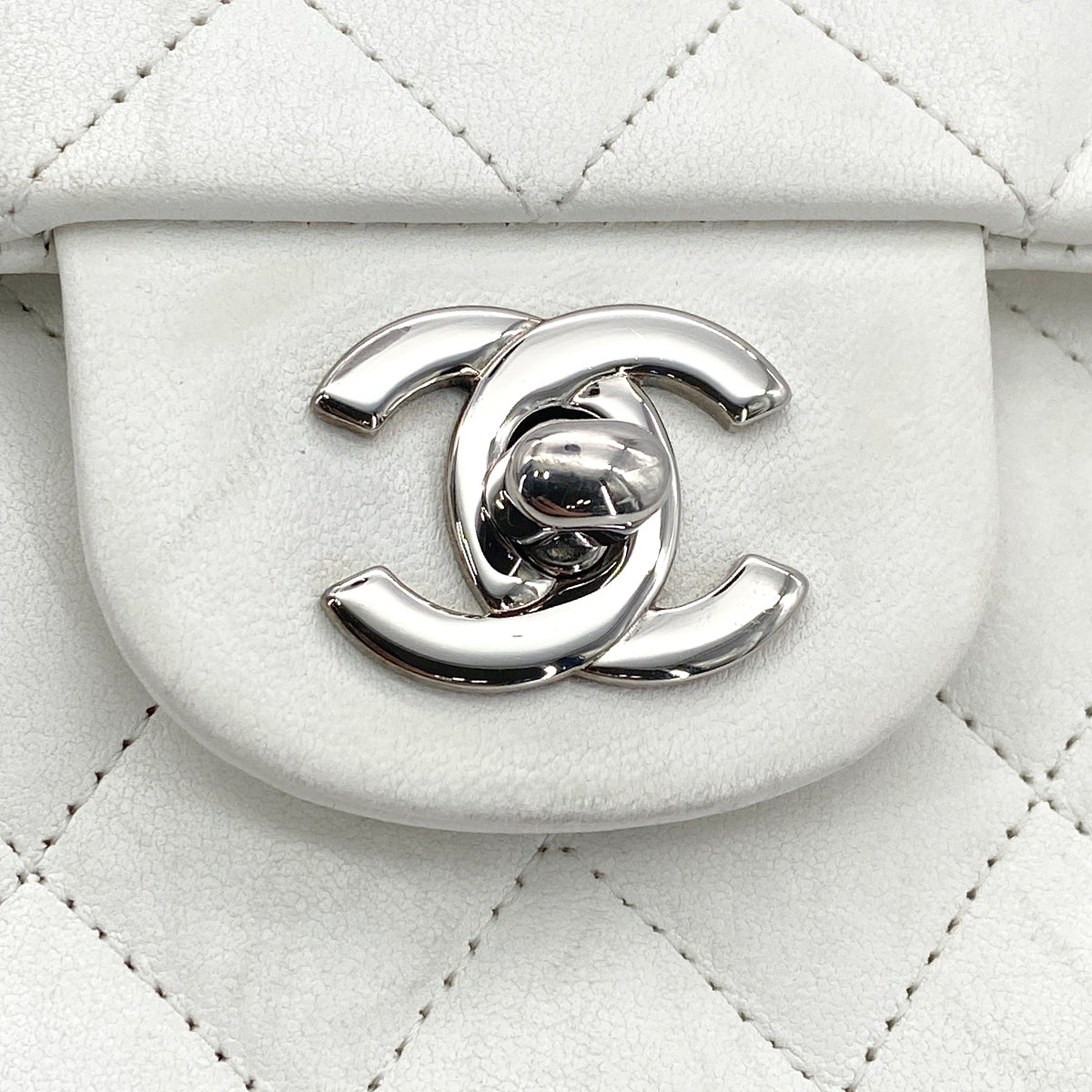 CHANEL CHAIN SHOULDER BAG WHITE LAMB SKIN 90269185