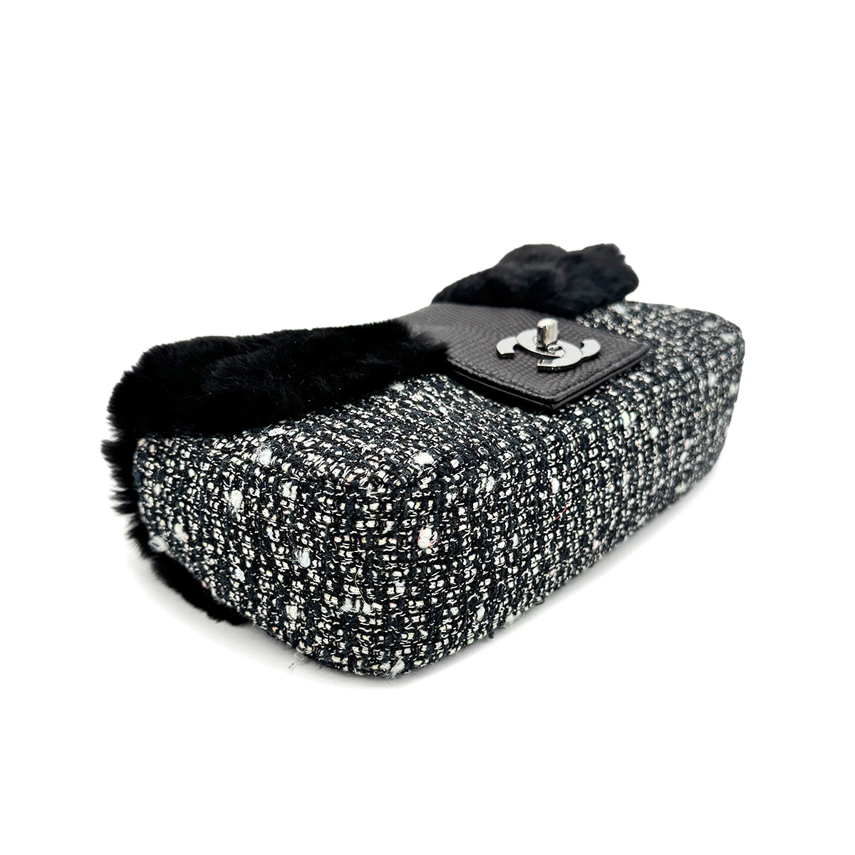 CHANEL VINTAGE CHAIN SHOULDER BAG BLACK TWEED FUR 90269238