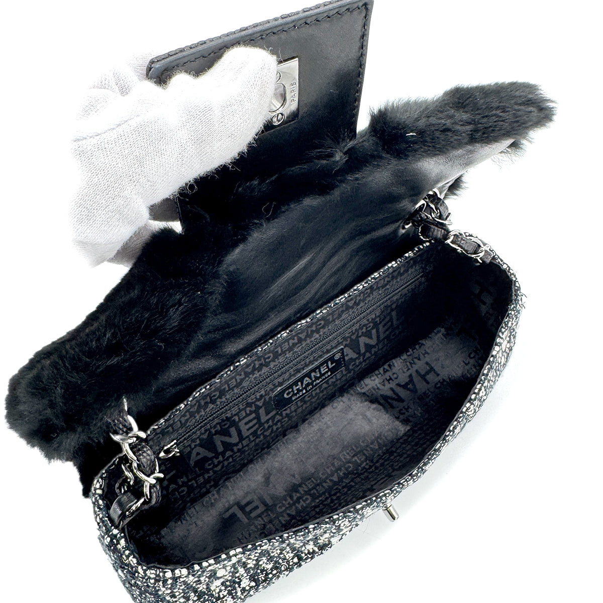 CHANEL VINTAGE CHAIN SHOULDER BAG BLACK TWEED FUR 90269238