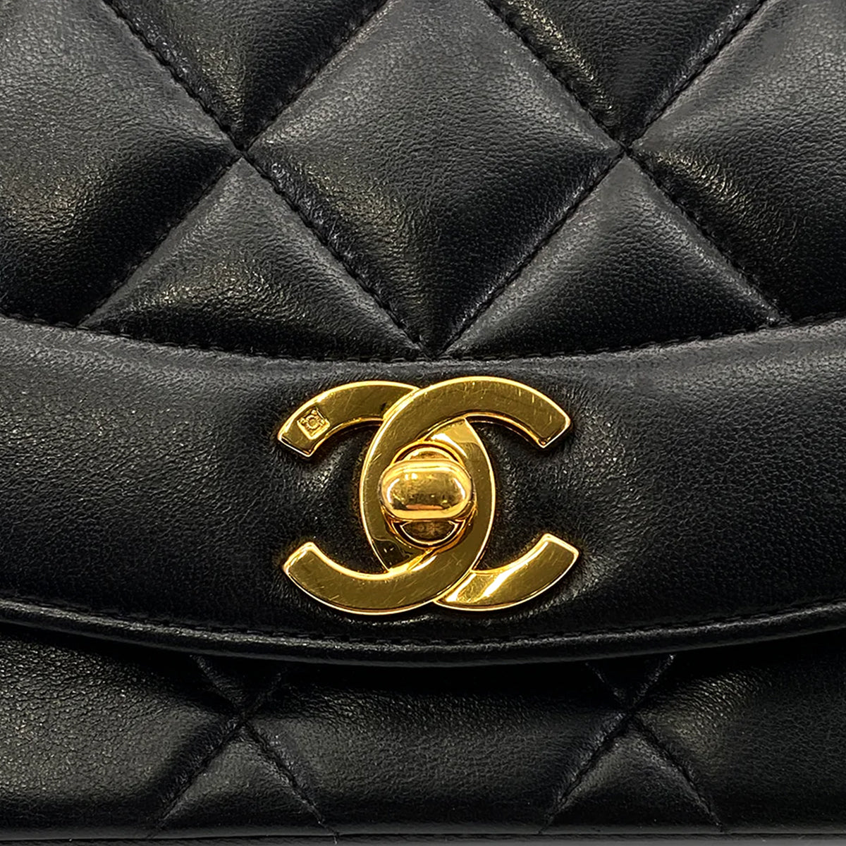 CHANEL VINTAGE DIANA SMALL CHAIN SHOULDER BAG BLACK LAMB SKIN 90269610