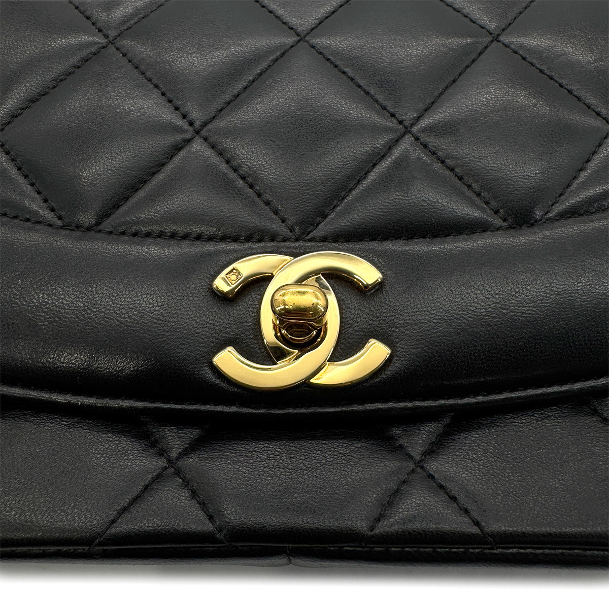 CHANEL VINTAGE DIANA MEDIUM CHAIN SHOULDER BAG BLACK LAMB SKIN 90269611