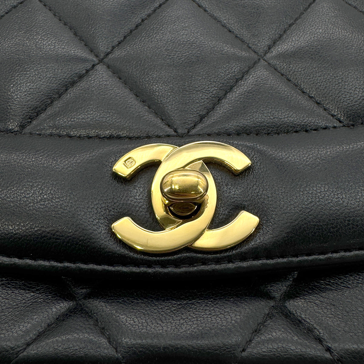 CHANEL VINTAGE DIANA MEDIUM CHAIN SHOULDER BAG BLACK LAMB SKIN 90269612