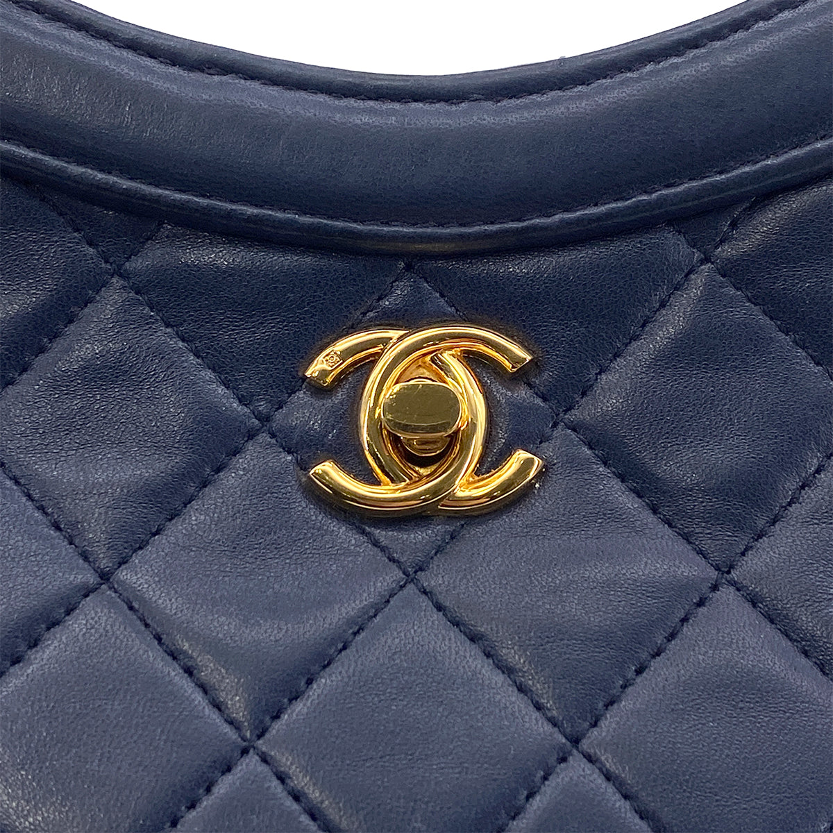 CHANEL VINTAGE MATELASSE CHAIN SHOULDER BAG NAVY LAMB SKIN 90269622