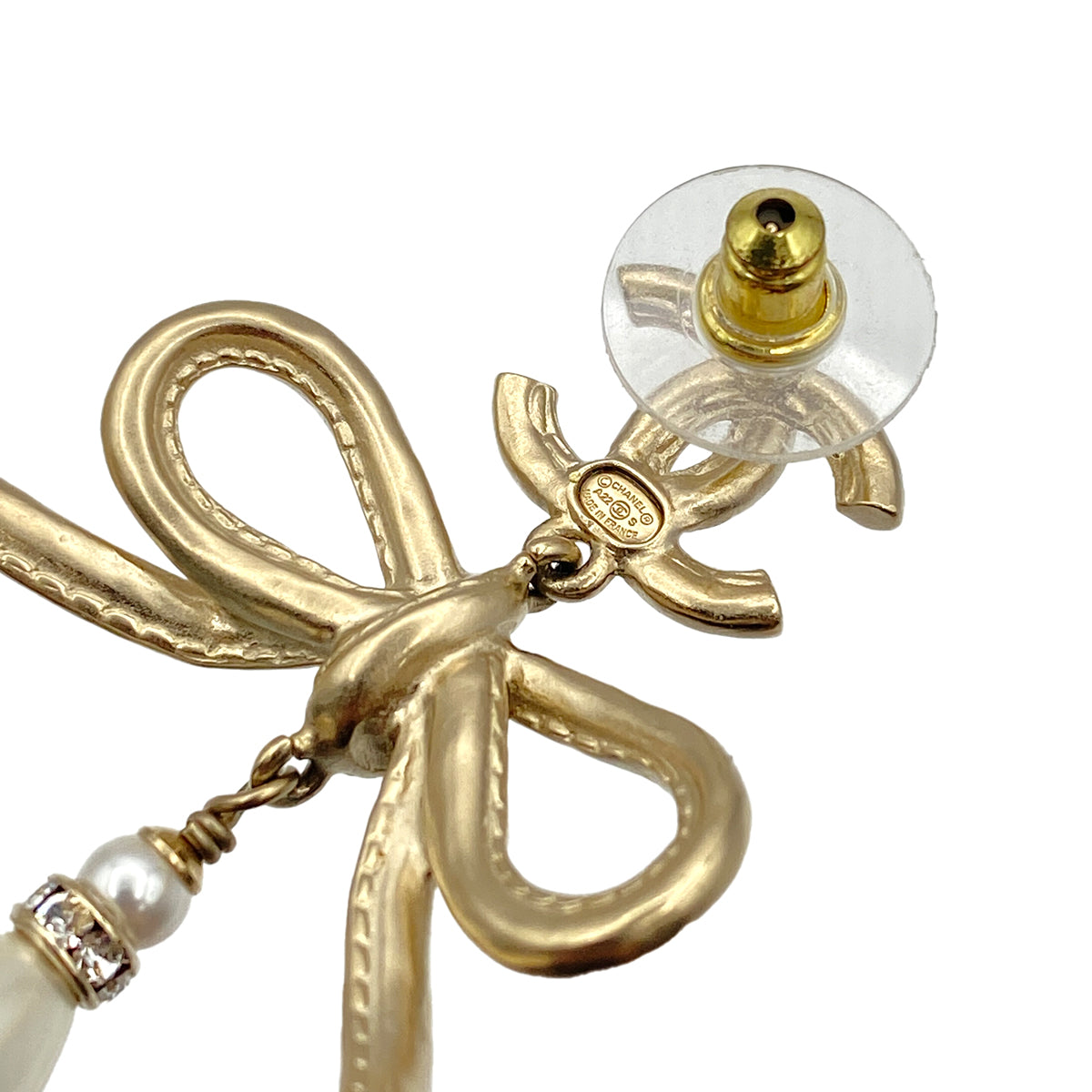 CHANEL EARRINGS COCOMARK SWING FAUX PEARL RHINESTONE RIBBON ACCESSORY A22S 90269659