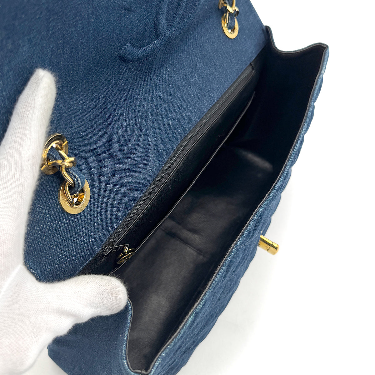 CHANEL VINTAGE MAXI MATELASSE 34 CHAIN SHOULDER BAG BLUE DENIM 90269924