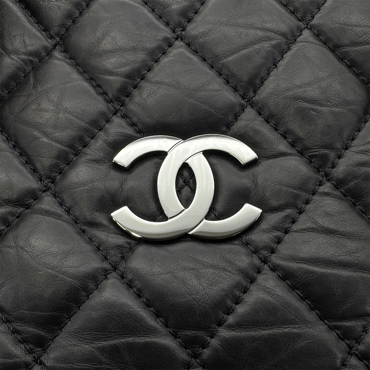CHANEL VINTAGE MINI BOSTON BAG BLACK LEATHER 90270340