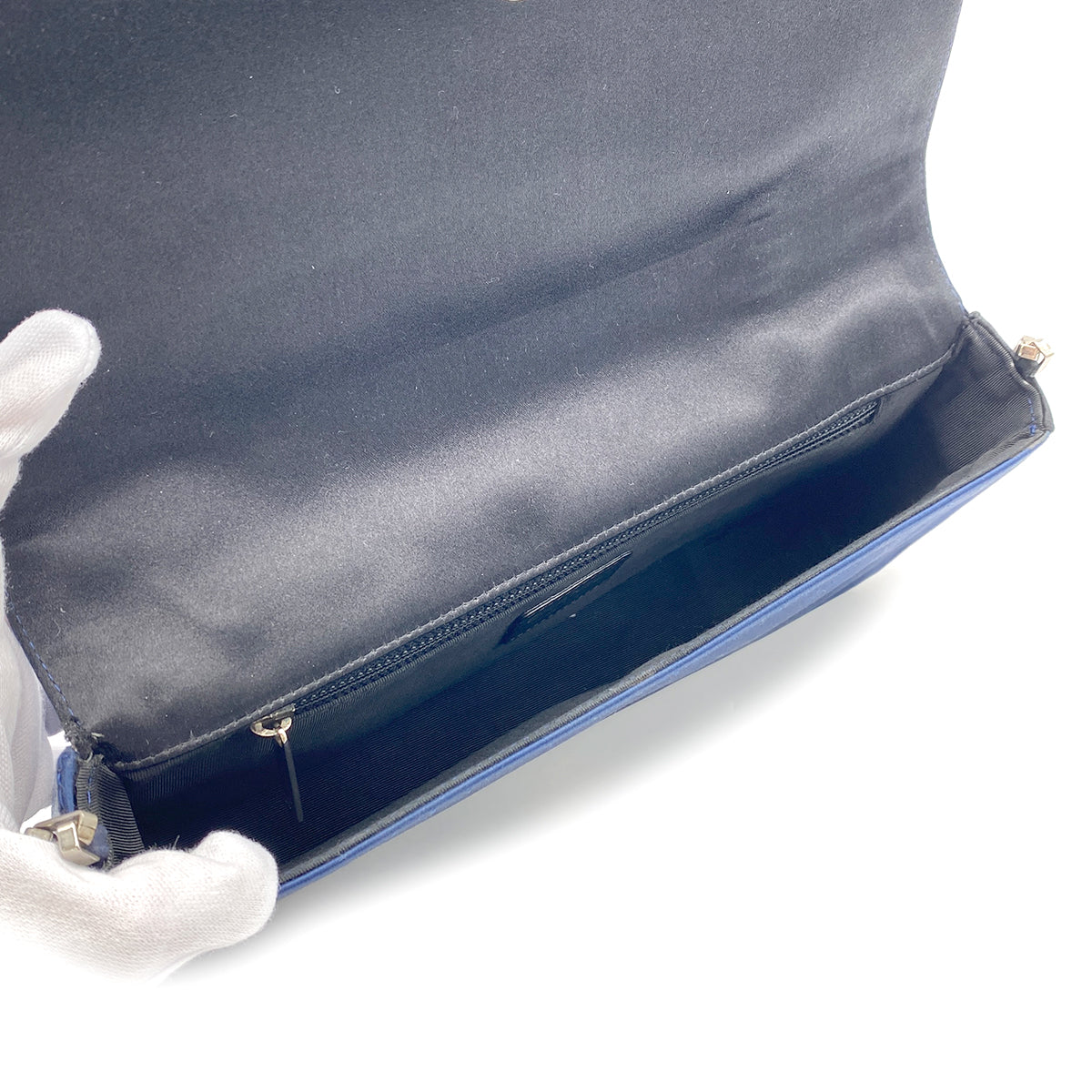 CHANEL VINTAGE CHOCOLATE BAR CHAIN SHOULDER BAG BLUE BLACK SATIN 90270797