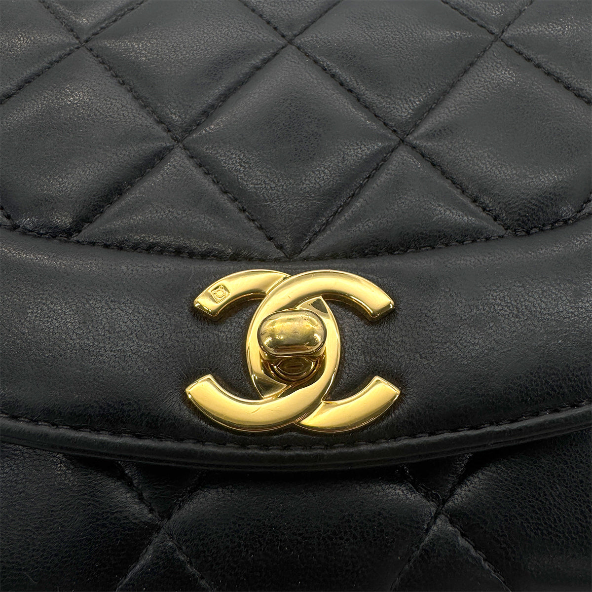 CHANEL VINTAGE DIANA SMALL CHAIN SHOULDER BAG BLACK LAMB SKIN 90270872