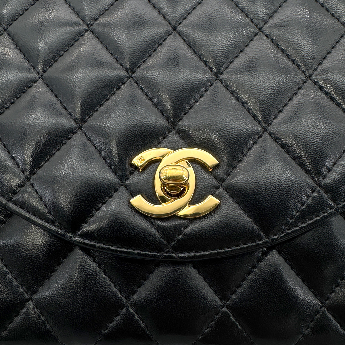 CHANEL VINTAGE HALF MOON CHAIN SHOULDER BAG BLACK LAMB SKIN 90271897