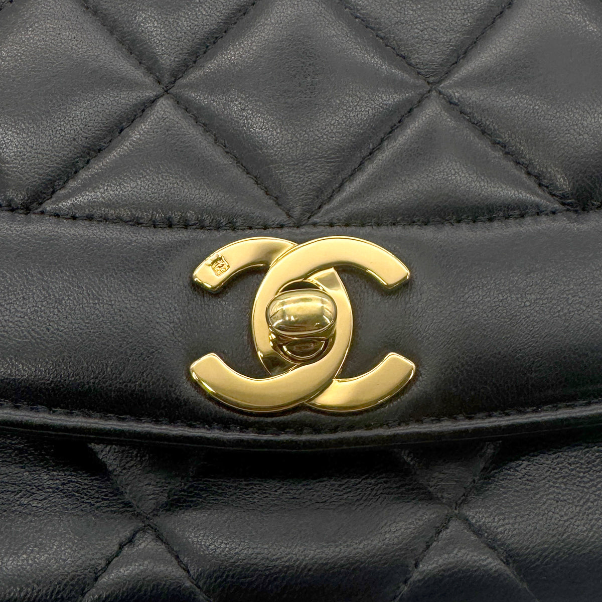 CHANEL VINTAGE DIANA MEDIUM CHAIN SHOULDER BAG BLACK LAMB SKIN 90272490