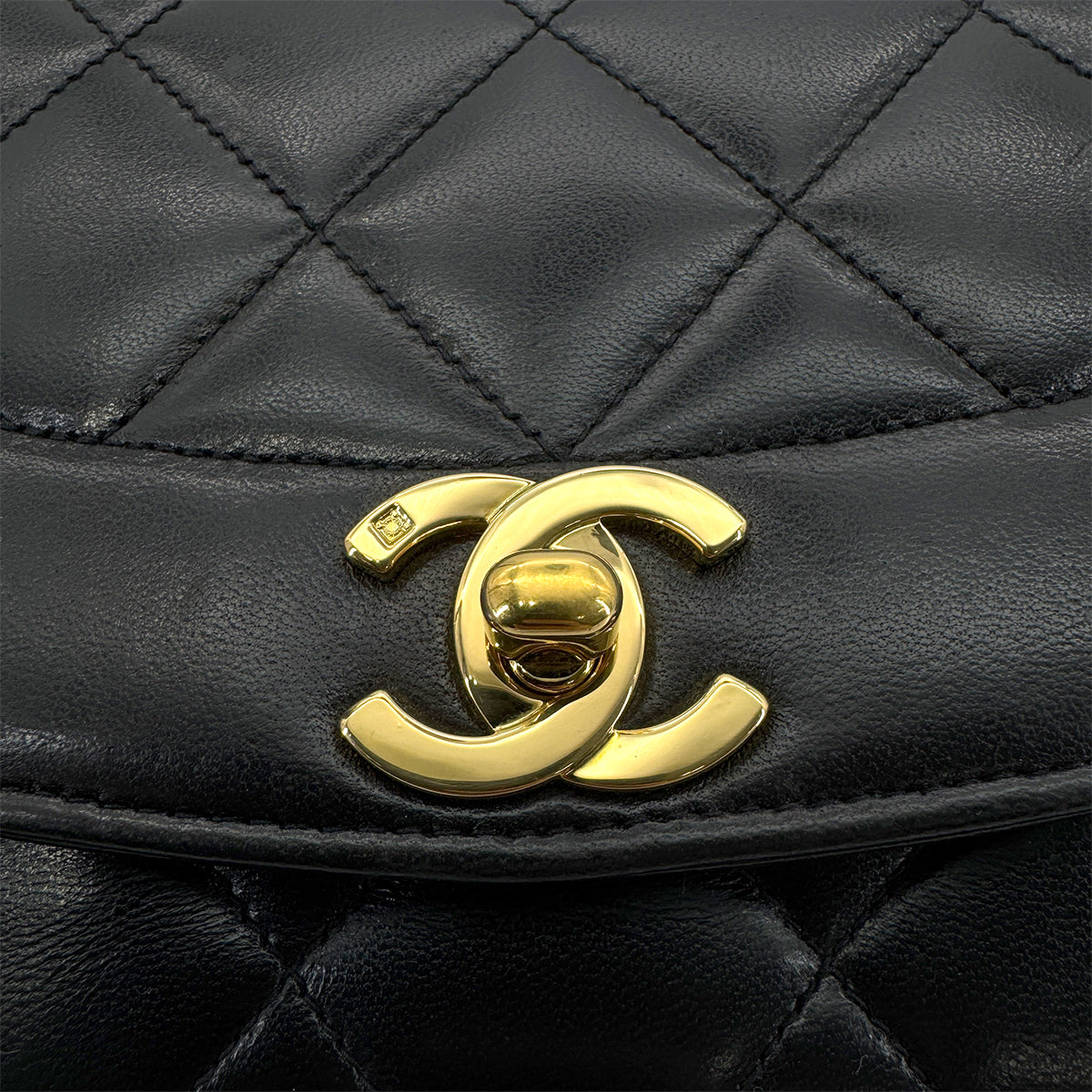 CHANEL VINTAGE DIANA SMALL CHAIN SHOULDER BAG BLACK LAMB SKIN 90272511