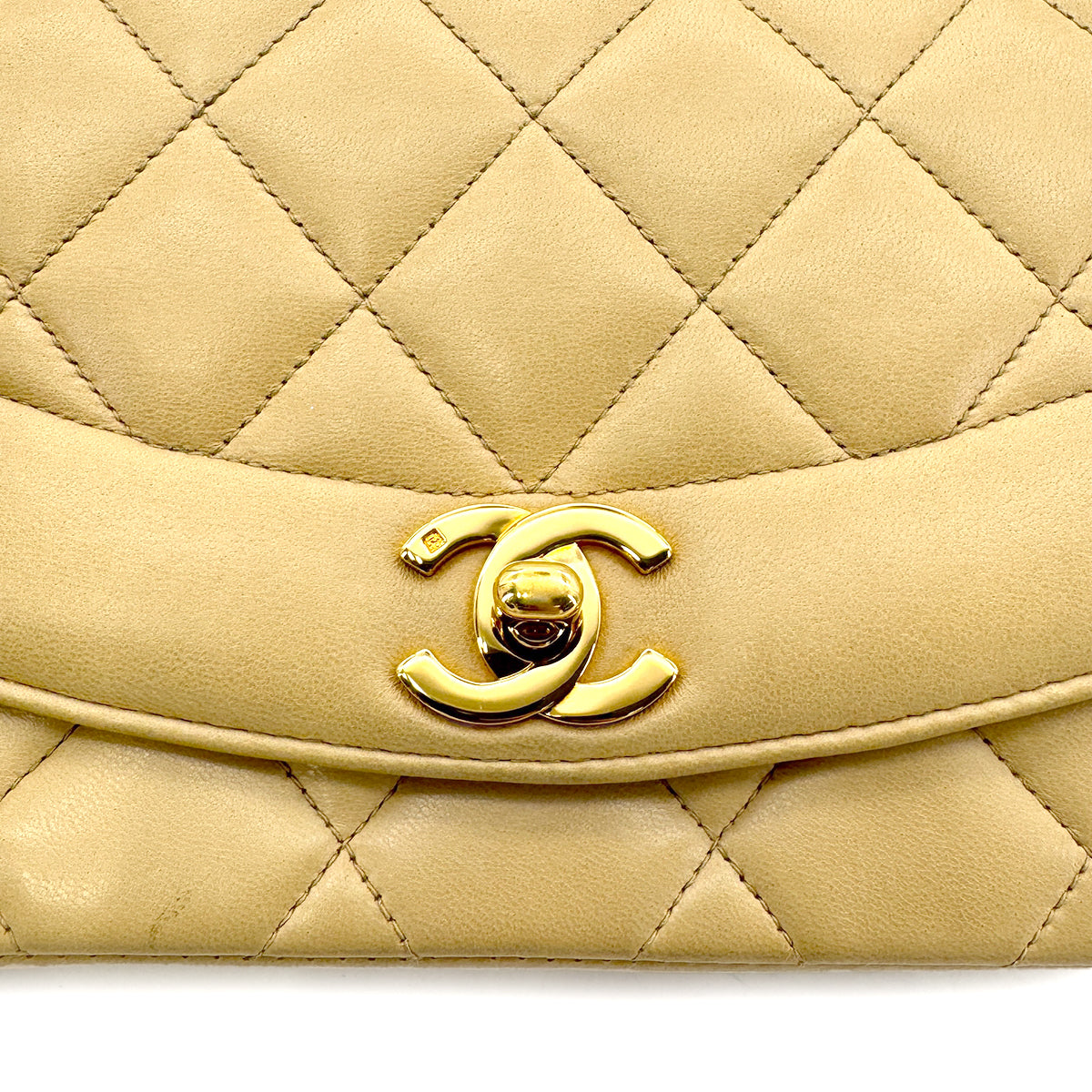 CHANEL VINTAGE DIANA SMALL CHAIN SHOULDER BAG BEIGE LAMB SKIN 90272515