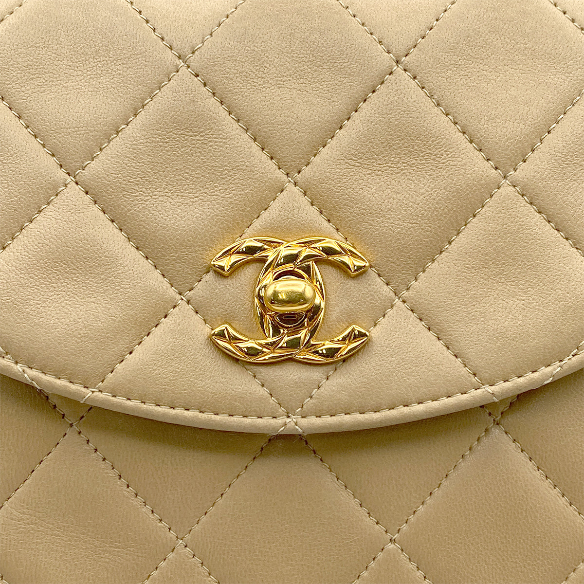 CHANEL VINTAGE MATELASSE BIJOU CHAIN SHOULDER BAG BEIGE LAMB SKIN 90272551