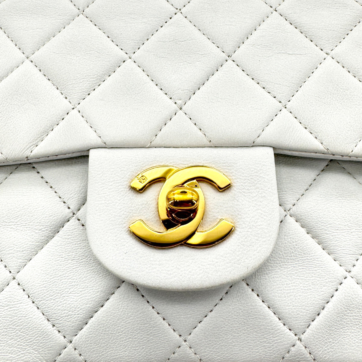 CHANEL VINTAGE CLASSIC FLAP SMALL CHAIN SHOULDER BAG WHITE LAMB SKIN 90273079