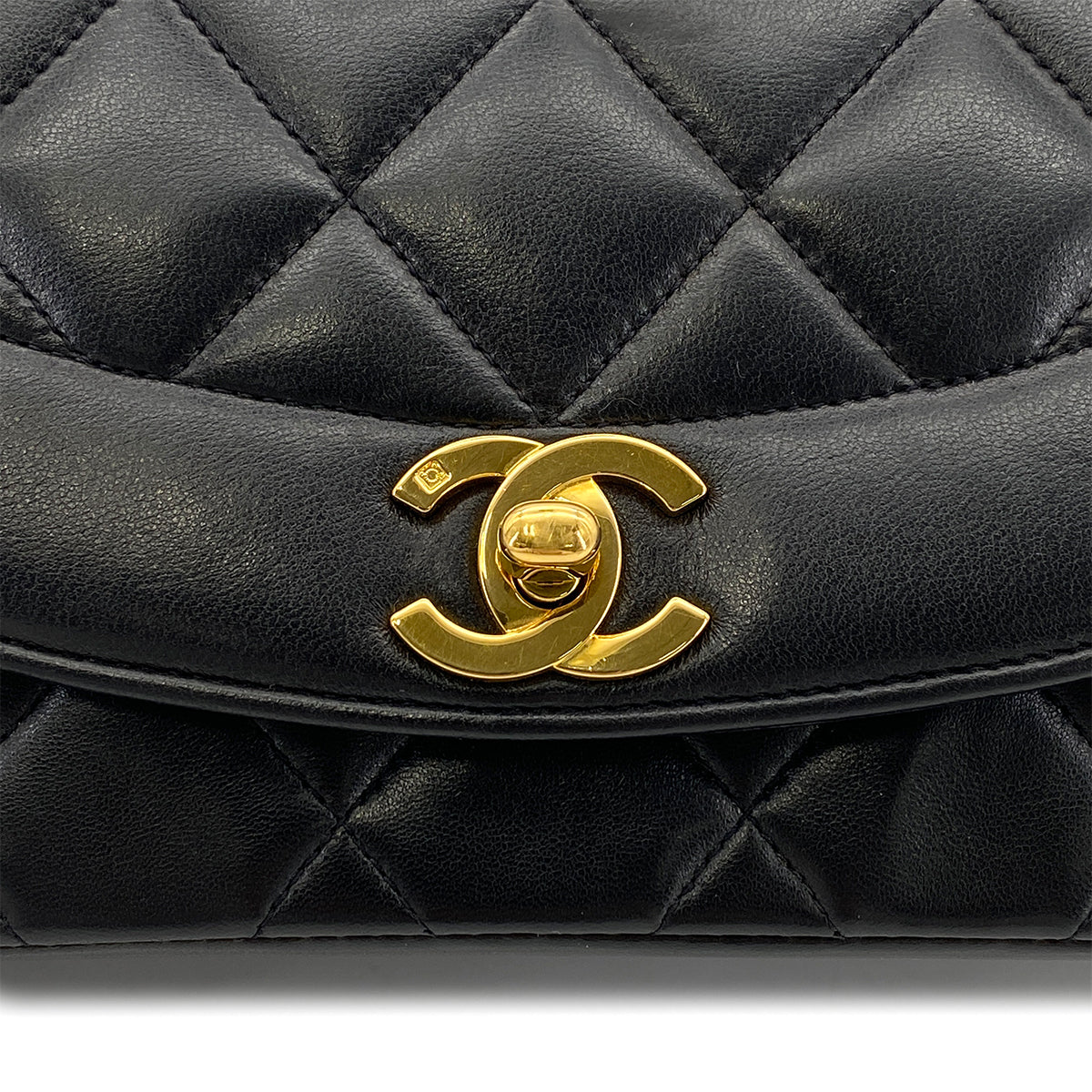 CHANEL VINTAGE DIANA SMALL CHAIN SHOULDER BAG BLACK LAMB SKIN 90273381