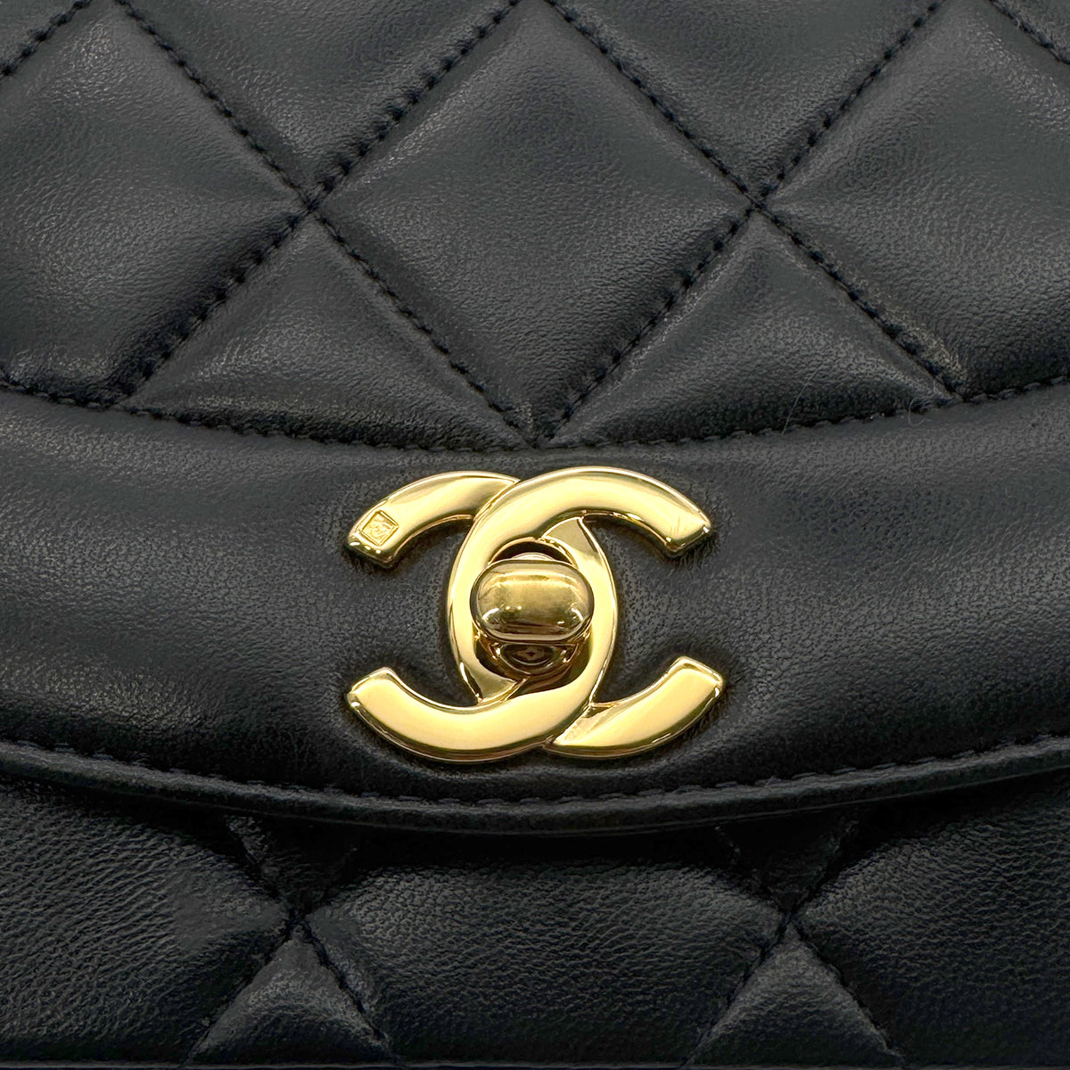 CHANEL VINTAGE DIANA SMALL CHAIN SHOULDER BAG BLACK LAMB SKIN 90274405
