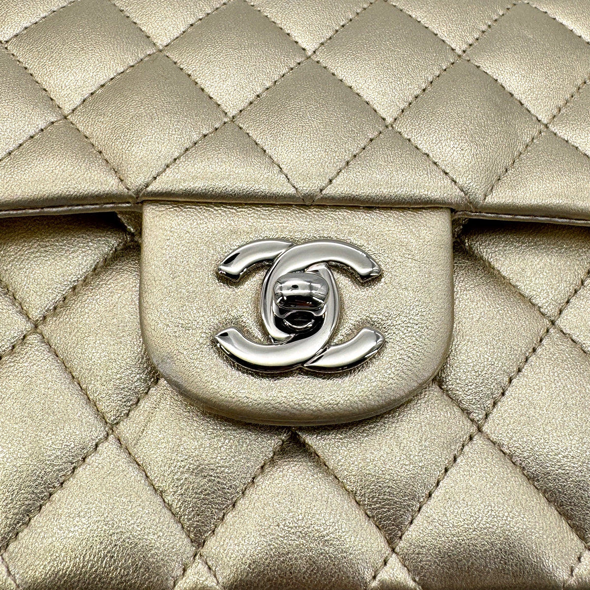 CHANEL VINTAGE CLASSIC FLAP MEDIUM CHAIN SHOULDER BAG GOLD LAMB SKIN 90274428